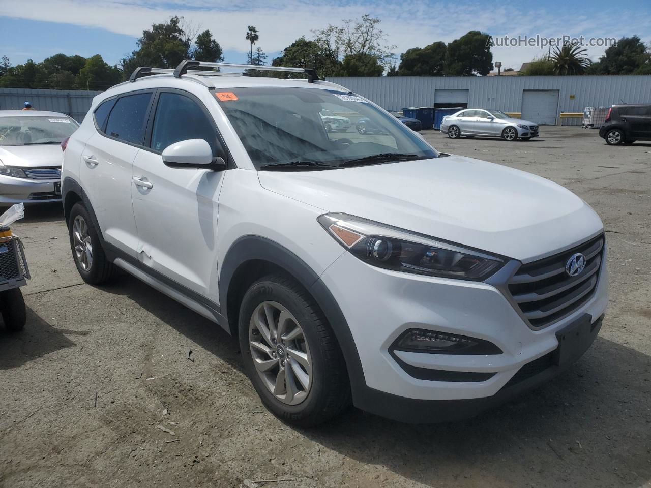 2018 Hyundai Tucson Sel White vin: KM8J3CA41JU690801