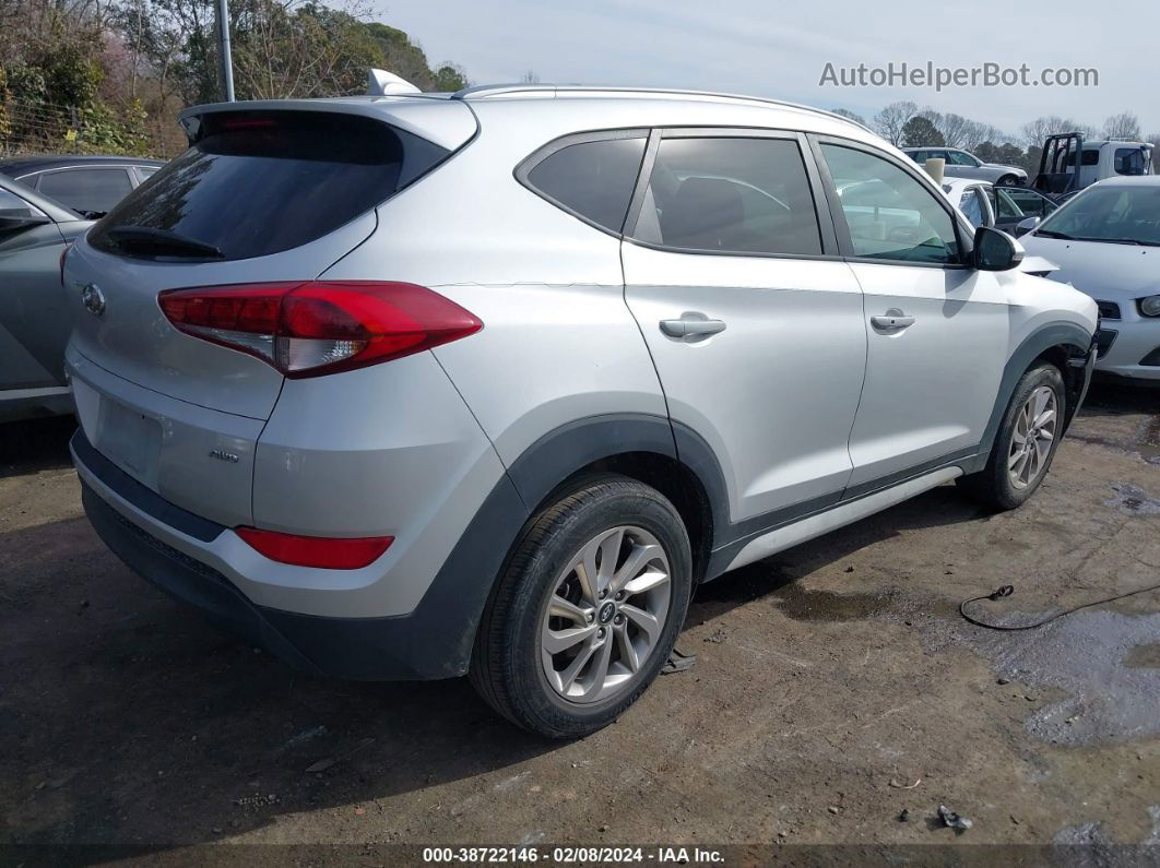 2017 Hyundai Tucson Se Plus Серебряный vin: KM8J3CA42HU437920