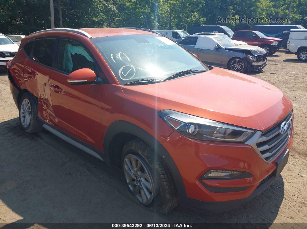 2017 Hyundai Tucson Se Plus Orange vin: KM8J3CA45HU448118