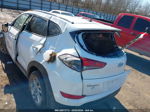 2017 Hyundai Tucson Se White vin: KM8J3CA45HU583745