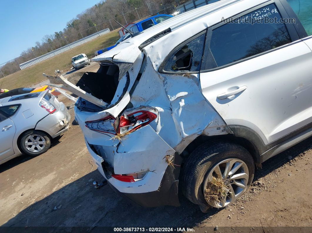 2017 Hyundai Tucson Se White vin: KM8J3CA45HU583745