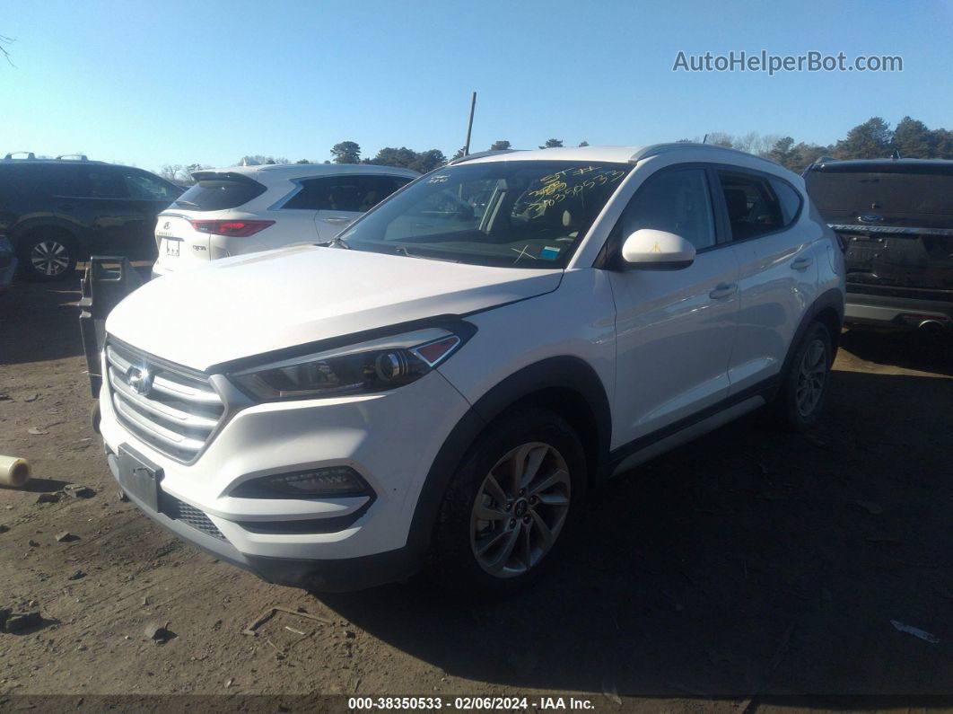 2017 Hyundai Tucson Se White vin: KM8J3CA45HU584944