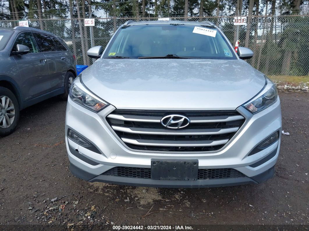 2018 Hyundai Tucson Sel Серебряный vin: KM8J3CA46JU736574