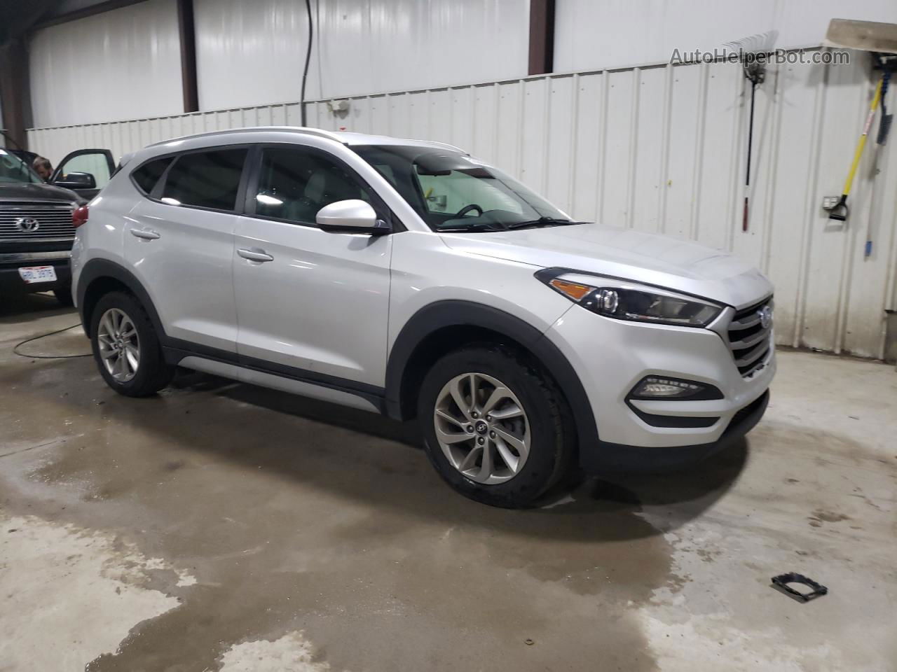 2018 Hyundai Tucson Sel Silver vin: KM8J3CA49JU809694