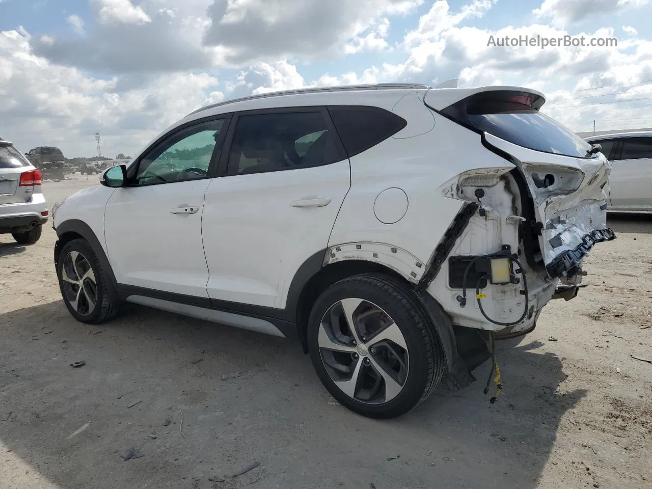 2018 Hyundai Tucson Sport White vin: KM8J3CAL3JU685977