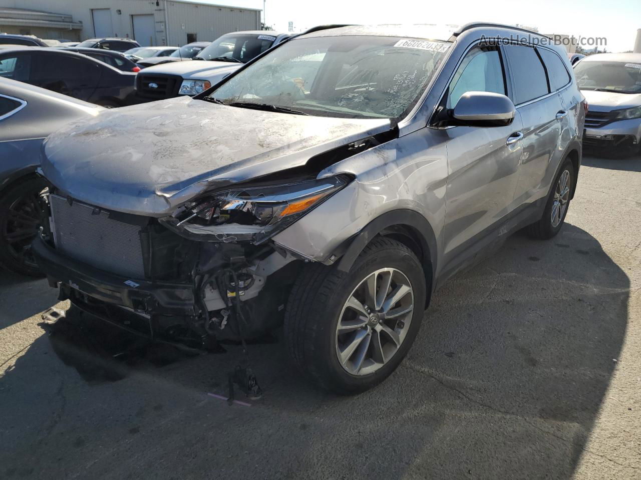 2018 Hyundai Santa Fe Se Silver vin: KM8SM4HF0JU274253