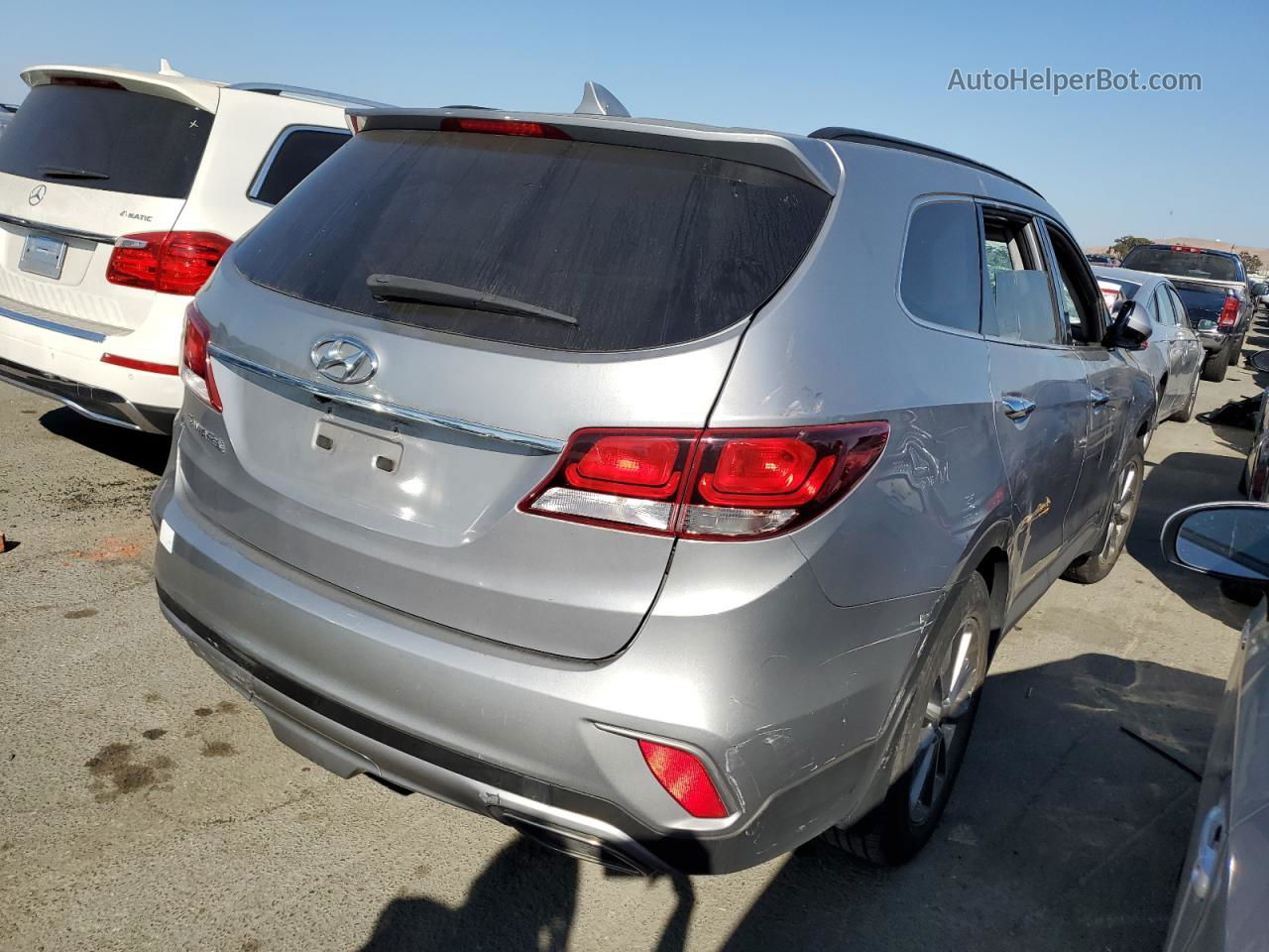 2018 Hyundai Santa Fe Se Silver vin: KM8SM4HF0JU274253