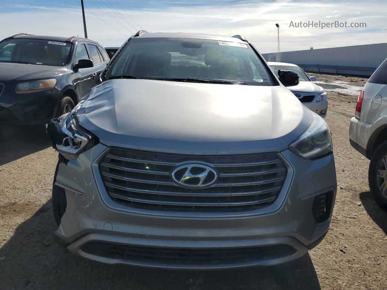 2018 Hyundai Santa Fe Se Silver vin: KM8SM4HF8JU262903