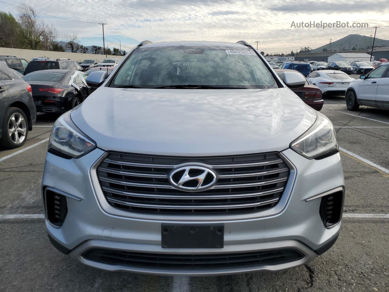 2018 Hyundai Santa Fe Se Серебряный vin: KM8SM4HF9JU258522