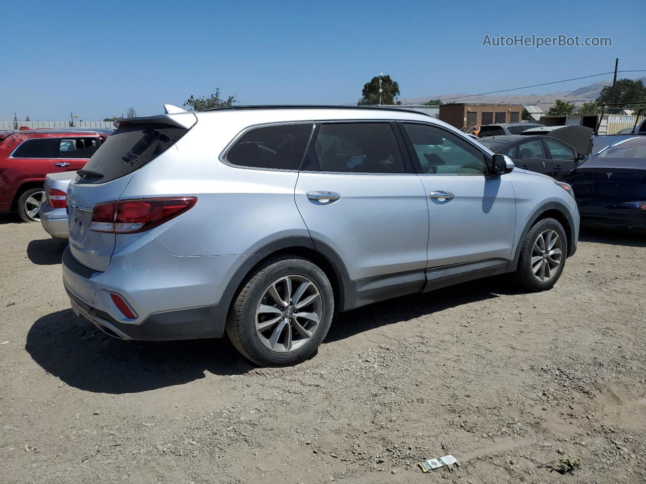 2018 Hyundai Santa Fe Se Silver vin: KM8SM4HFXJU272011