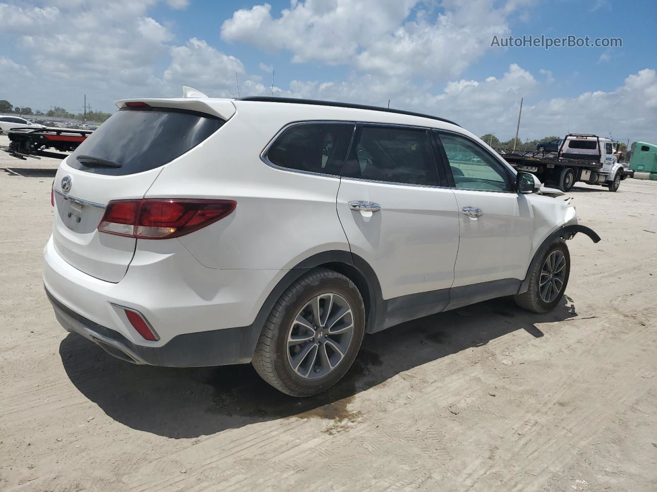 2018 Hyundai Santa Fe Se White vin: KM8SMDHF1JU280210