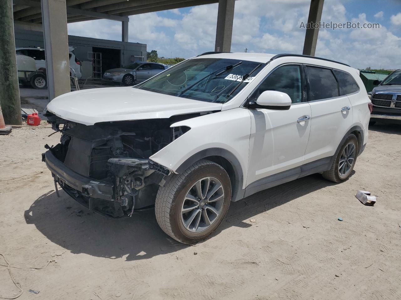 2018 Hyundai Santa Fe Se White vin: KM8SMDHF1JU280210