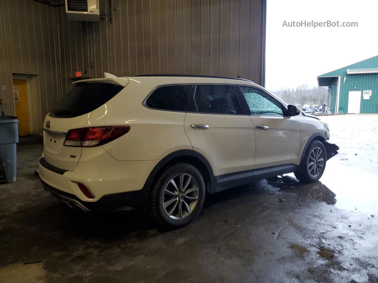 2018 Hyundai Santa Fe Se White vin: KM8SMDHF3JU262596