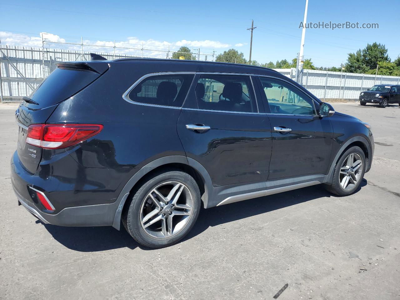 2018 Hyundai Santa Fe Se Ultimate Black vin: KM8SRDHF4JU284429