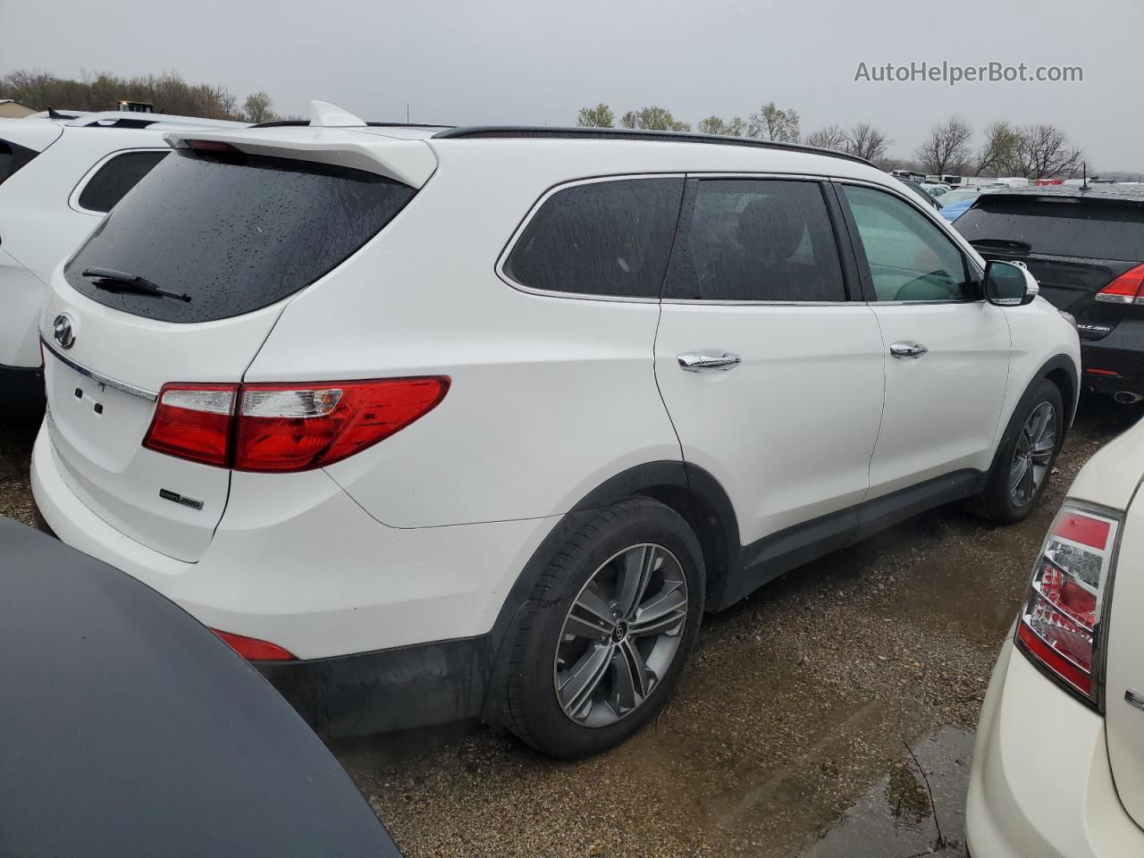 2015 Hyundai Santa Fe Gls White vin: KM8SRDHF6FU110031