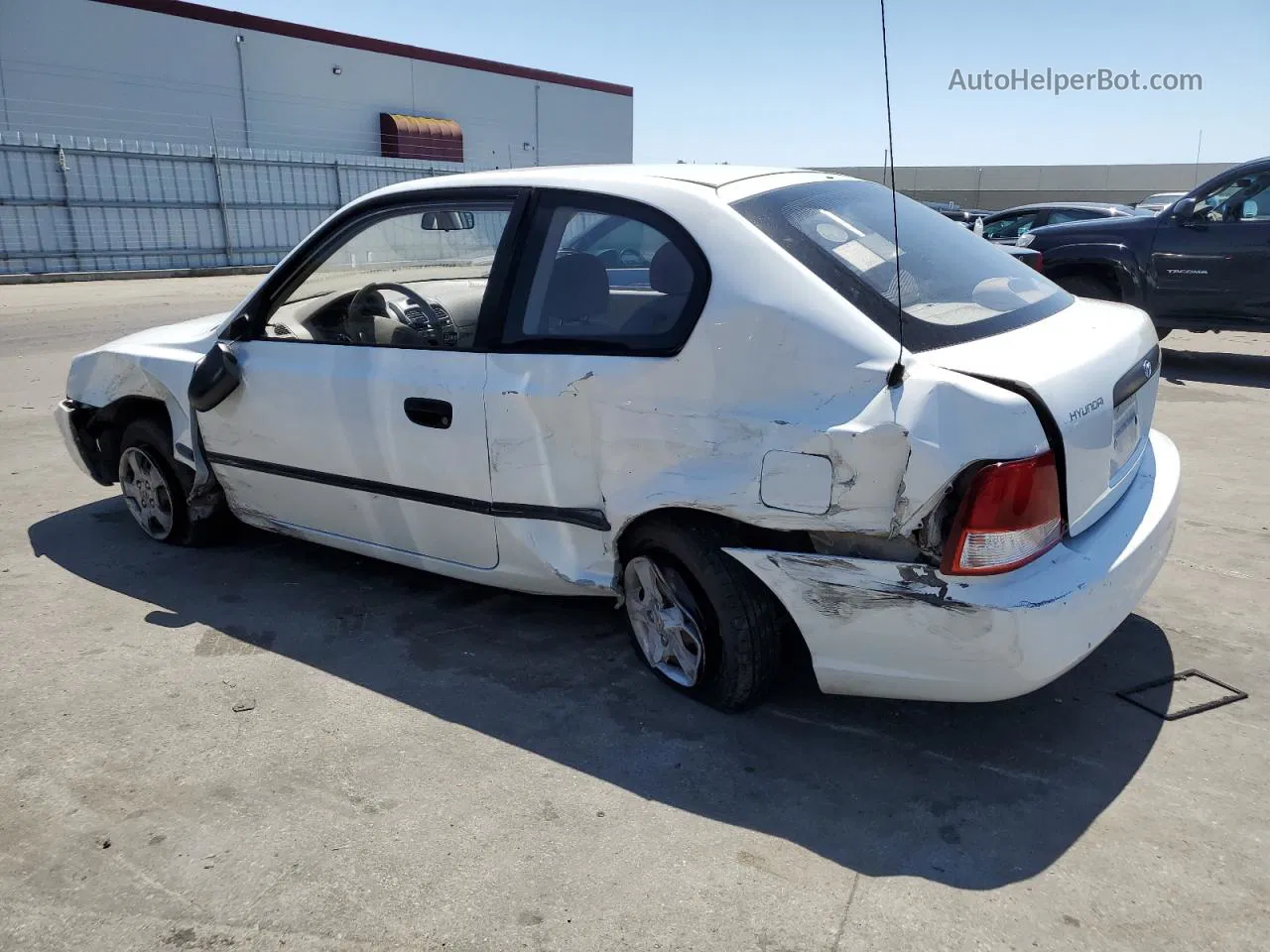 2001 Hyundai Accent L White vin: KMHCF35G51U068707