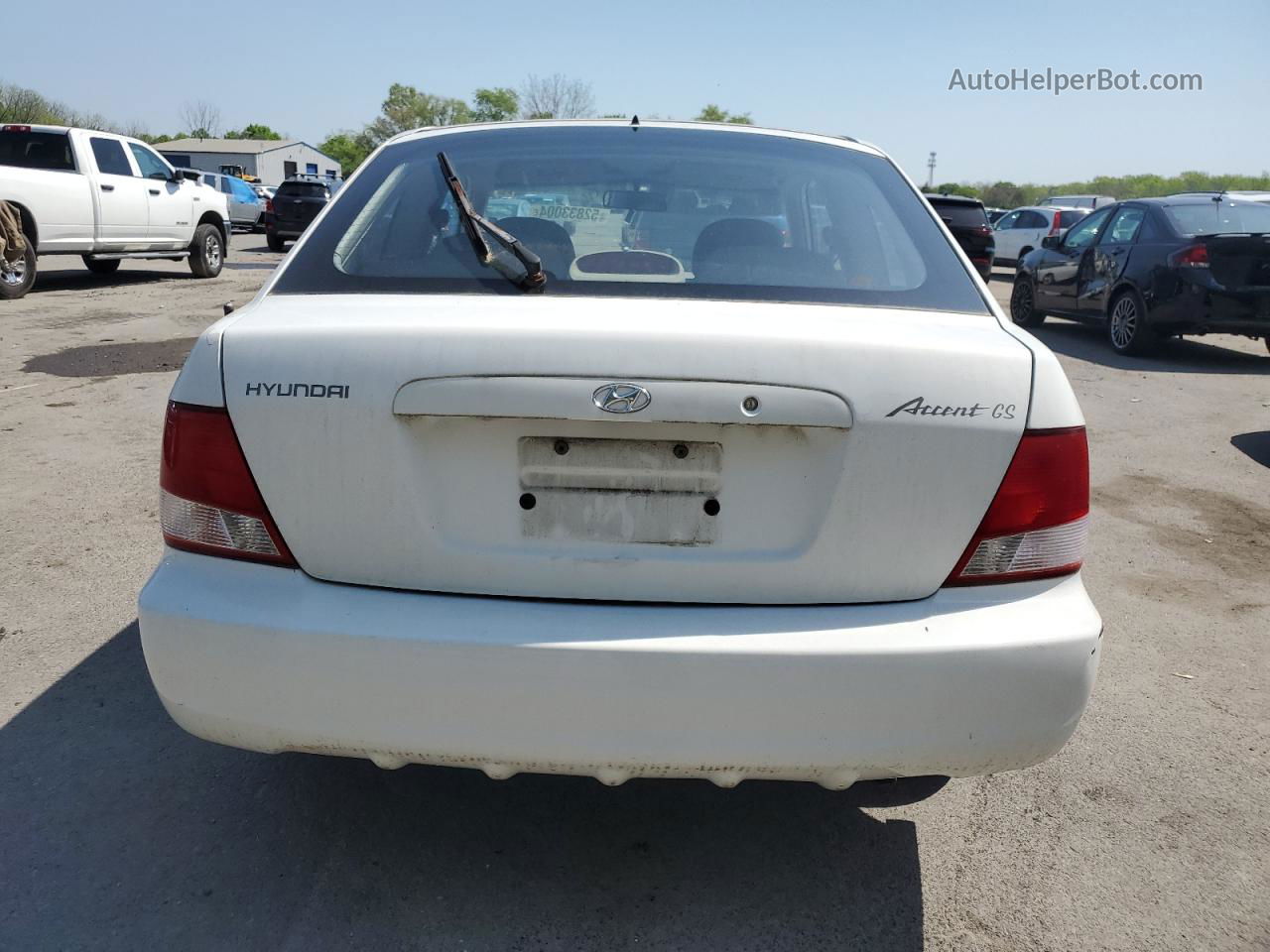 2001 Hyundai Accent Gs White vin: KMHCG35C21U151313