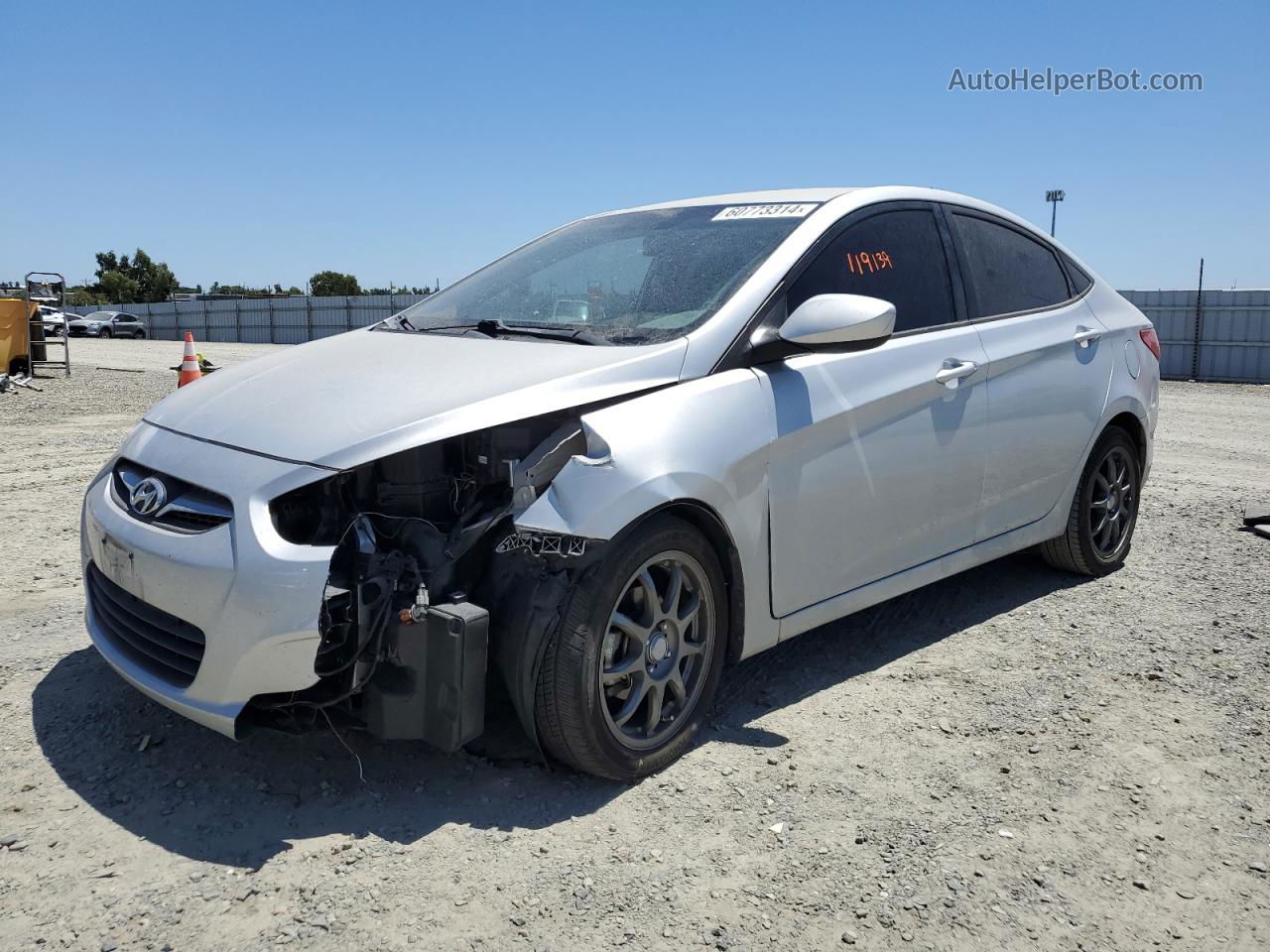 2014 Hyundai Accent Gls Silver vin: KMHCT4AE0EU743551