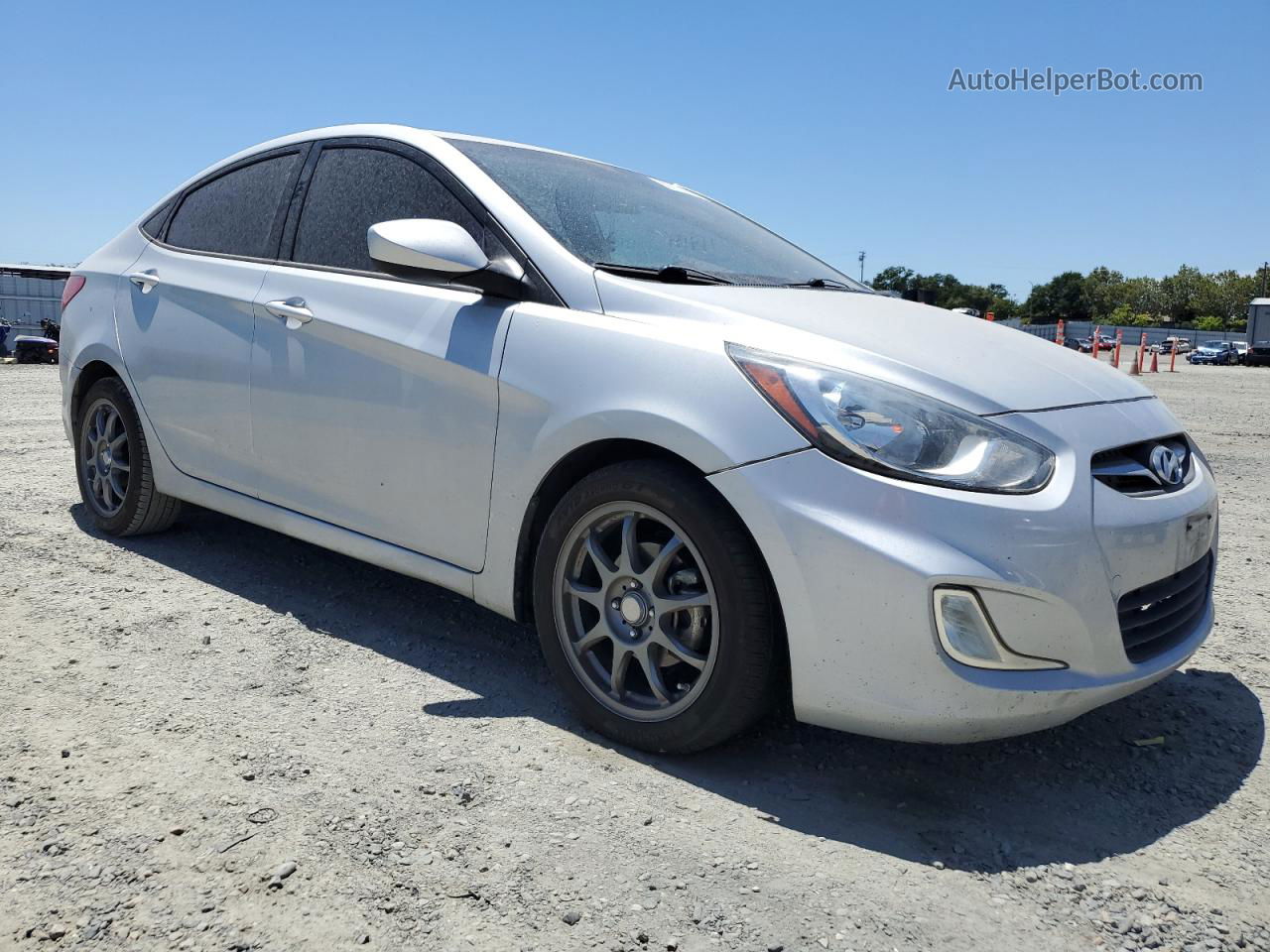 2014 Hyundai Accent Gls Silver vin: KMHCT4AE0EU743551