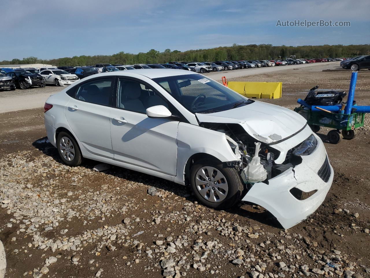 2016 Hyundai Accent Se White vin: KMHCT4AE1GU103884