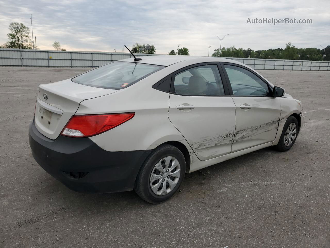 2016 Hyundai Accent Se Кремовый vin: KMHCT4AE1GU981802