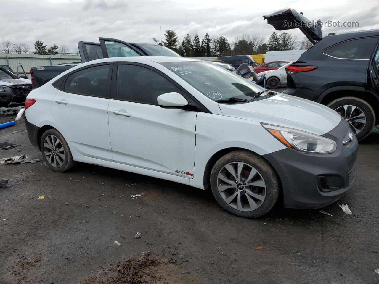 2017 Hyundai Accent Se Белый vin: KMHCT4AE1HU343843