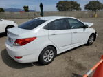 2014 Hyundai Accent Gls Белый vin: KMHCT4AE2EU664768