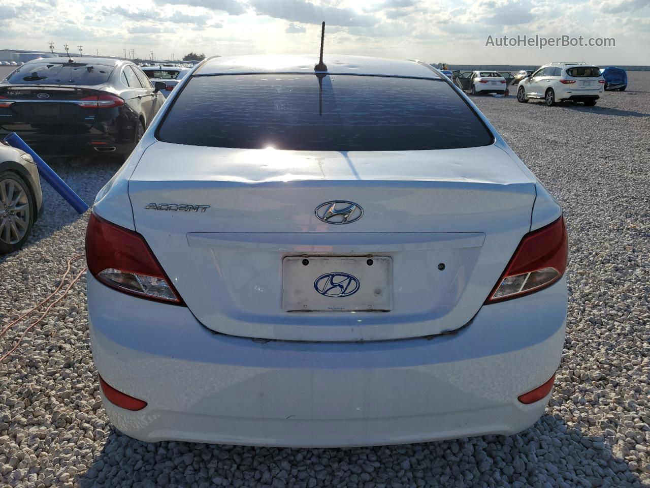 2015 Hyundai Accent Gls White vin: KMHCT4AE2FU920070