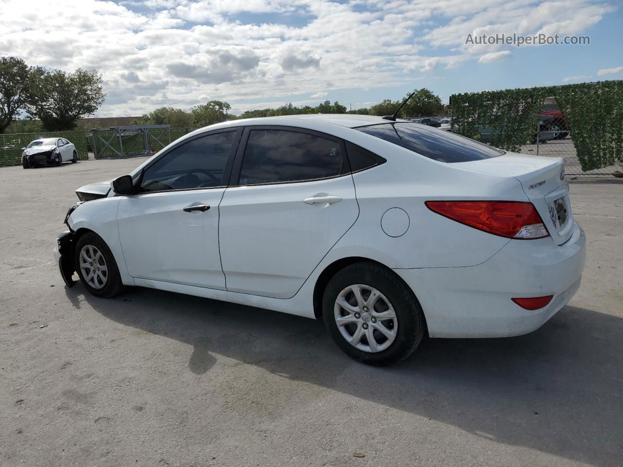 2014 Hyundai Accent Gls White vin: KMHCT4AE3EU690814