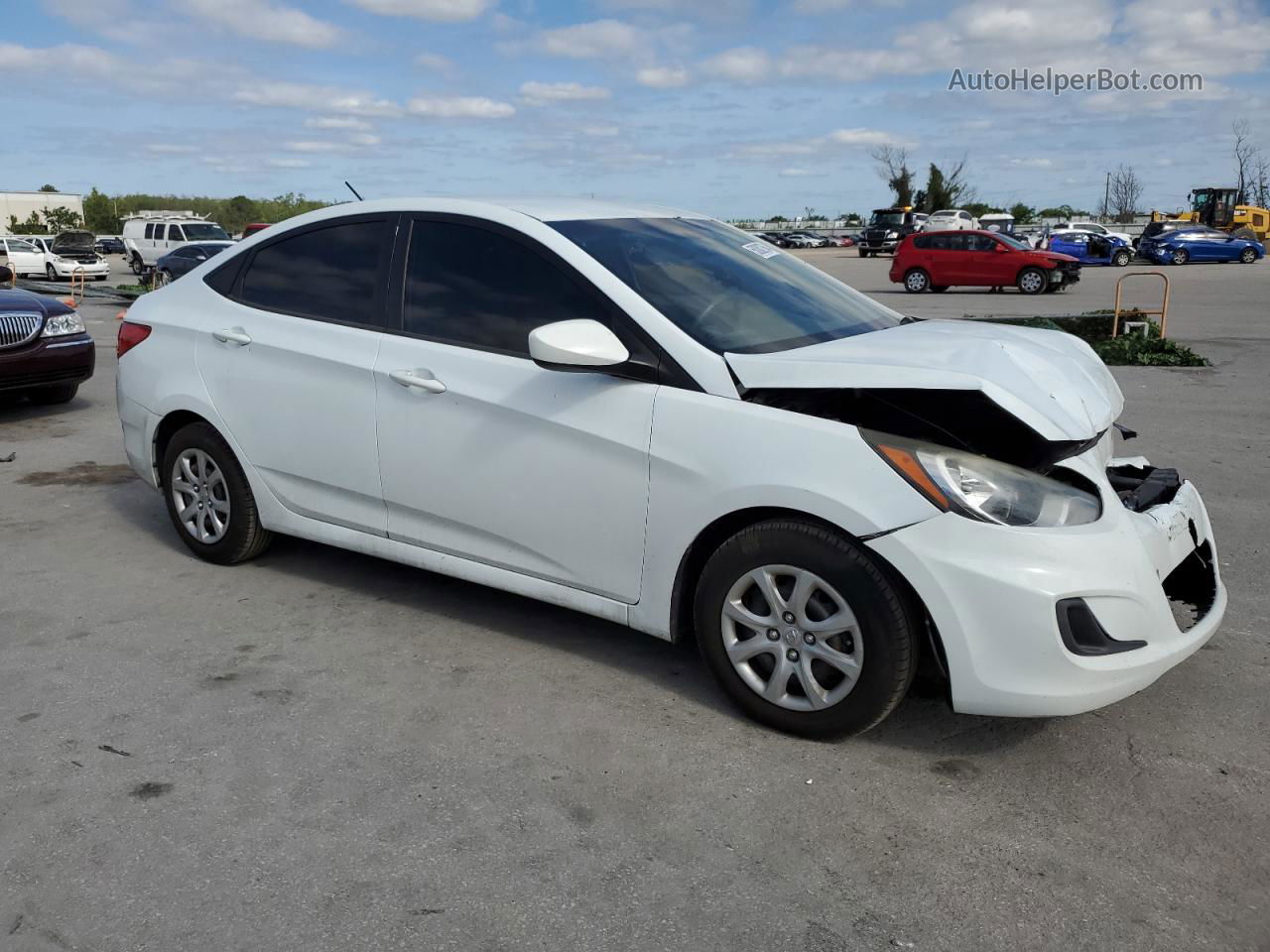 2014 Hyundai Accent Gls White vin: KMHCT4AE3EU690814