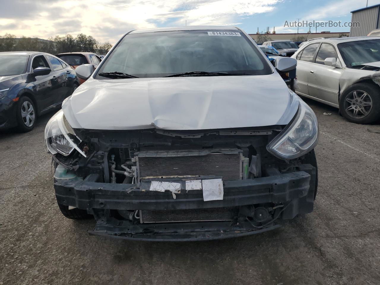 2015 Hyundai Accent Gls Серебряный vin: KMHCT4AE3FU824948