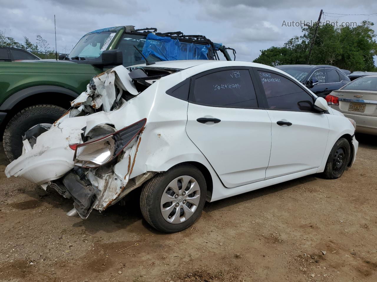 2015 Hyundai Accent Gls White vin: KMHCT4AE3FU852507