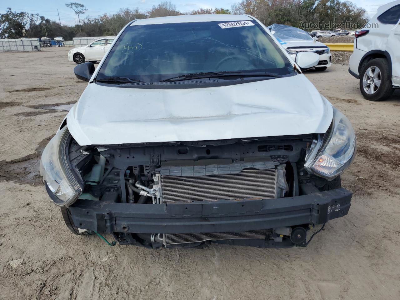 2014 Hyundai Accent Gls White vin: KMHCT4AE4EU736795