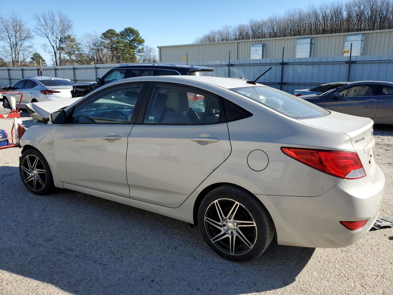 2017 Hyundai Accent Se Beige vin: KMHCT4AE4HU203866