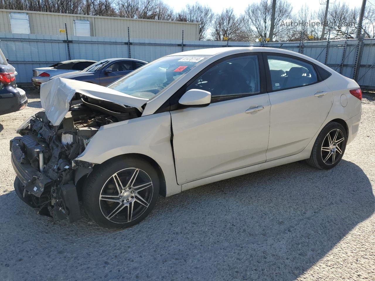 2017 Hyundai Accent Se Beige vin: KMHCT4AE4HU203866