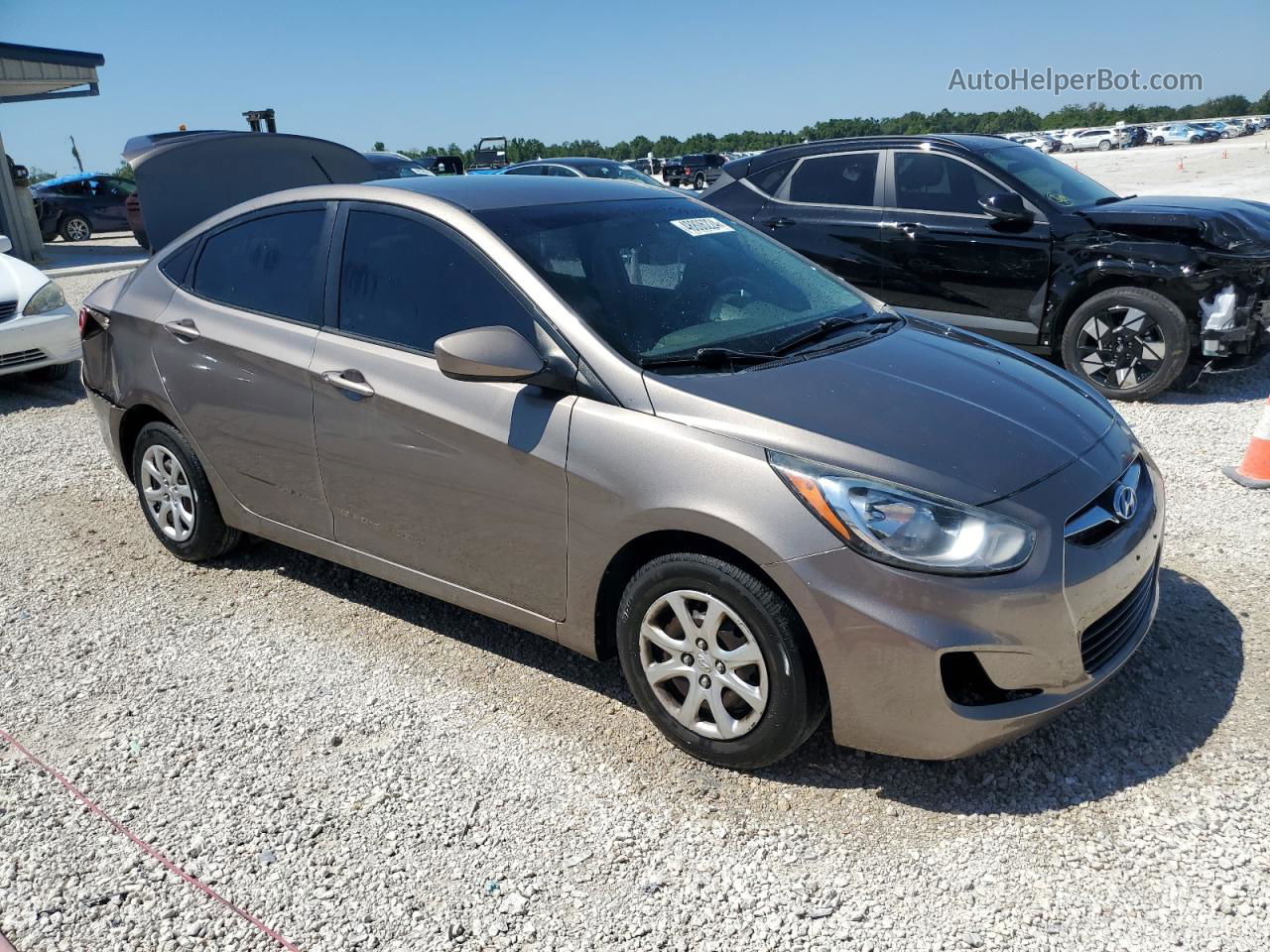 2014 Hyundai Accent Gls Tan vin: KMHCT4AE5EU638570