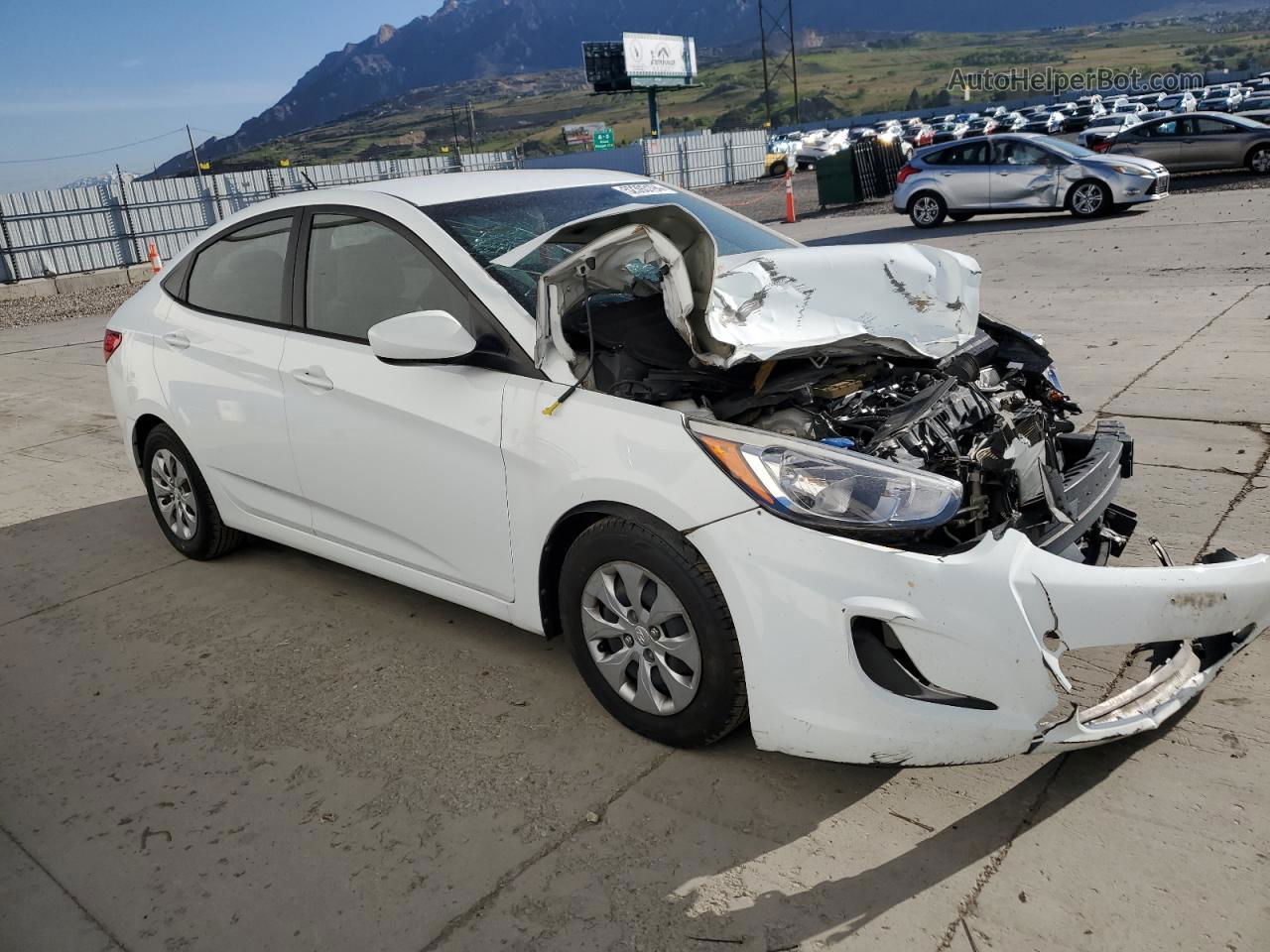 2015 Hyundai Accent Gls White vin: KMHCT4AE5FU939535