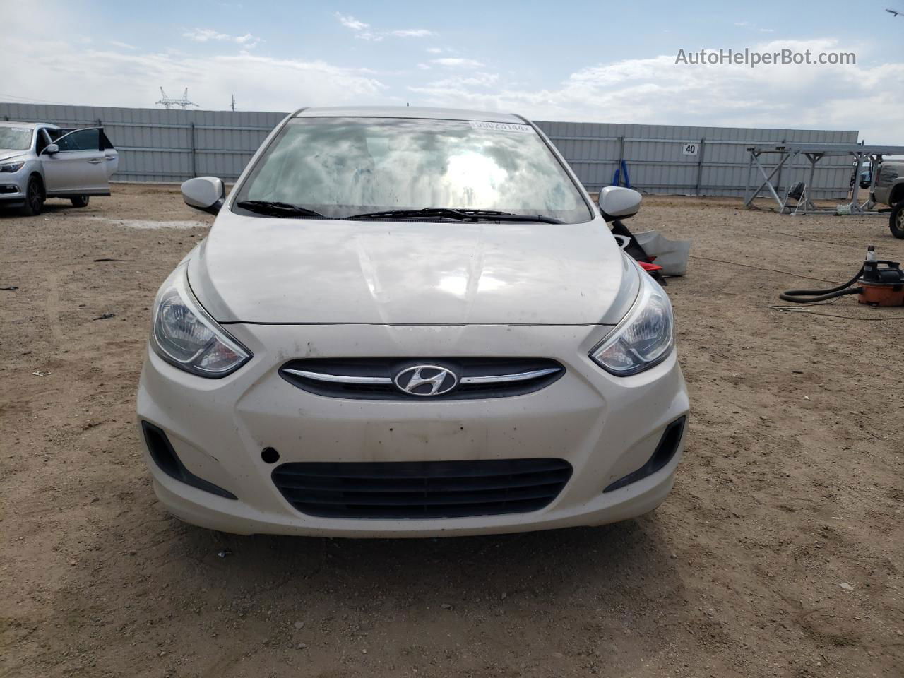 2017 Hyundai Accent Se Tan vin: KMHCT4AE5HU190352