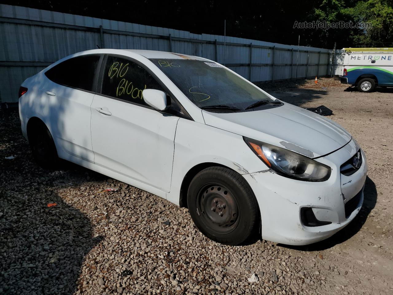 2013 Hyundai Accent Gls White vin: KMHCT4AE6DU400077