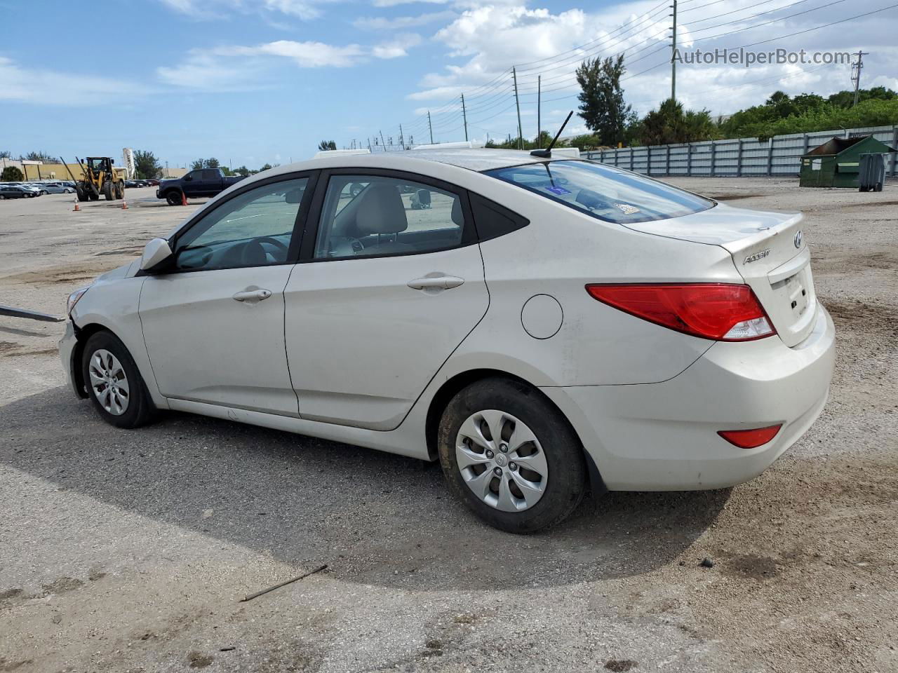 2016 Hyundai Accent Se Beige vin: KMHCT4AE6GU083311