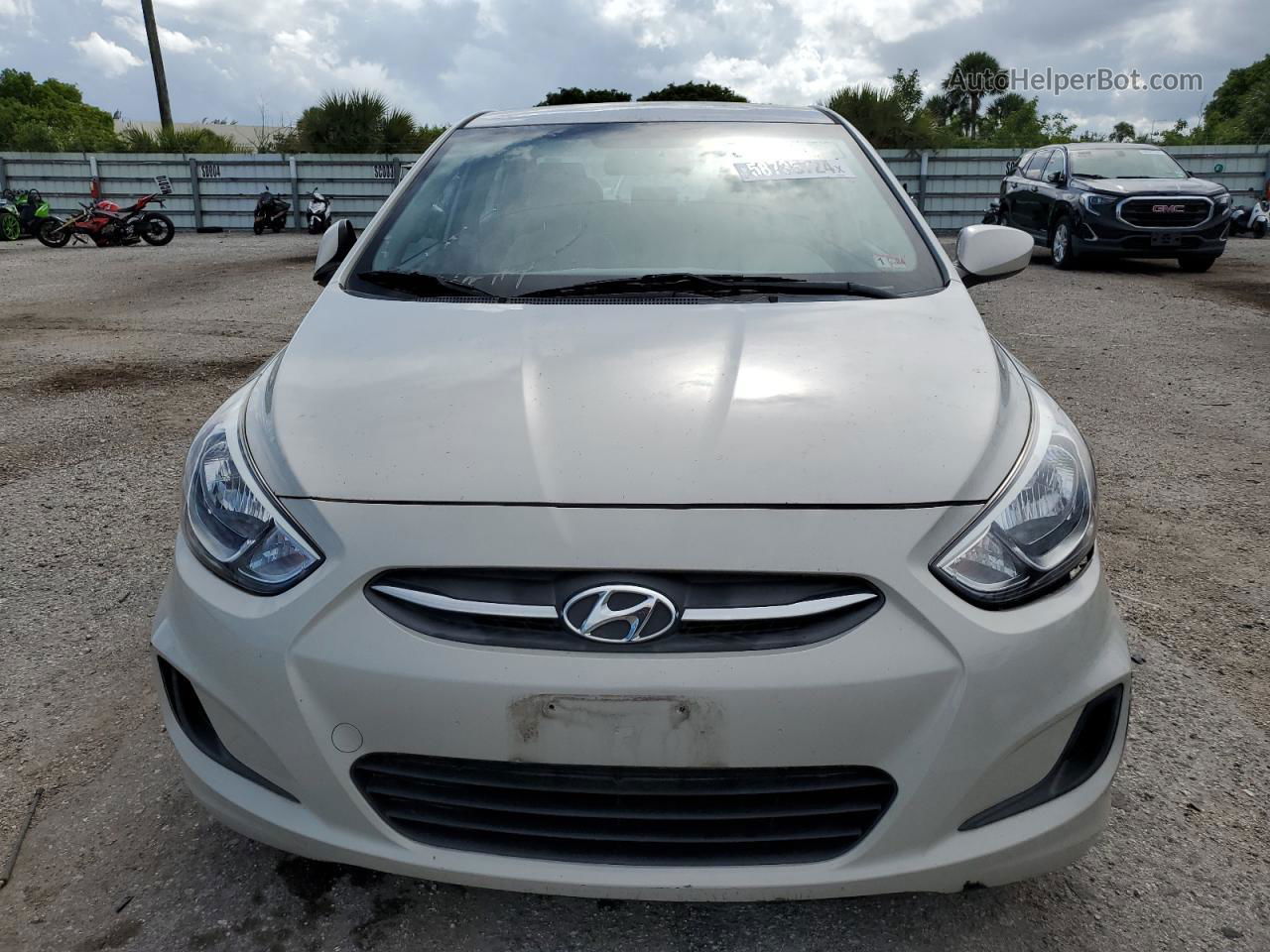 2016 Hyundai Accent Se Beige vin: KMHCT4AE6GU083311