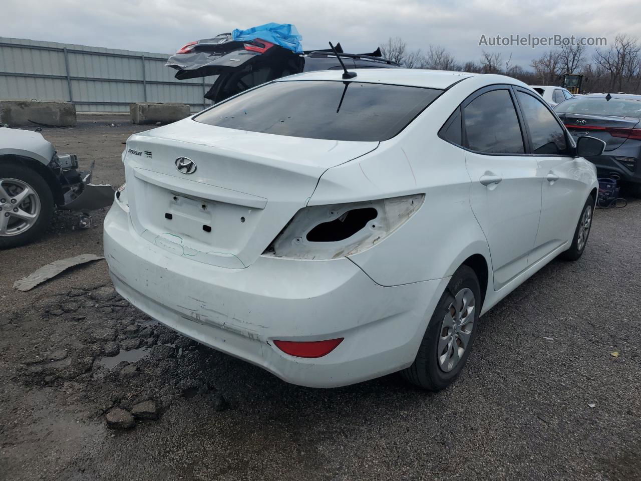 2016 Hyundai Accent Se White vin: KMHCT4AE7GU947847