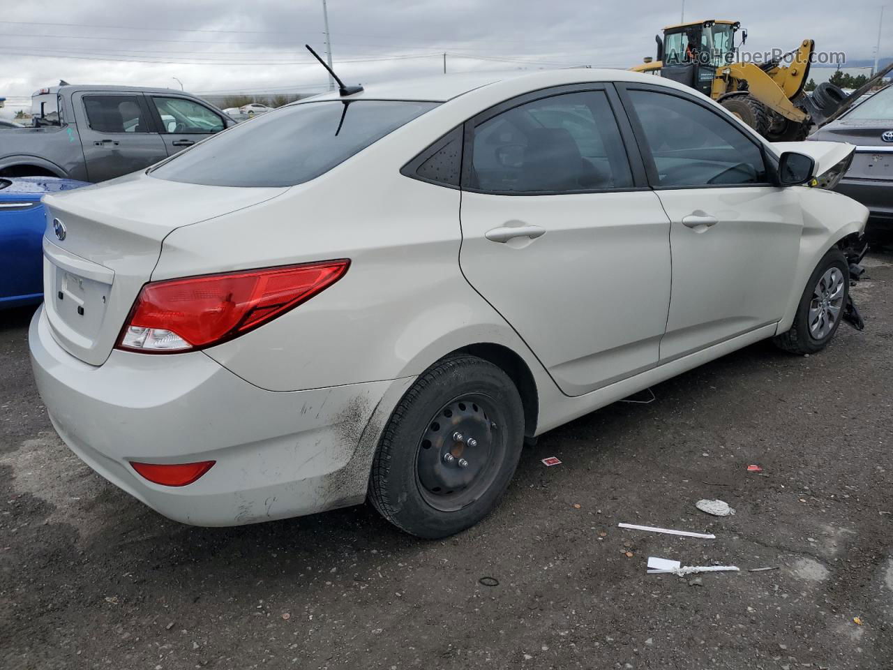 2016 Hyundai Accent Se Beige vin: KMHCT4AE7GU997101