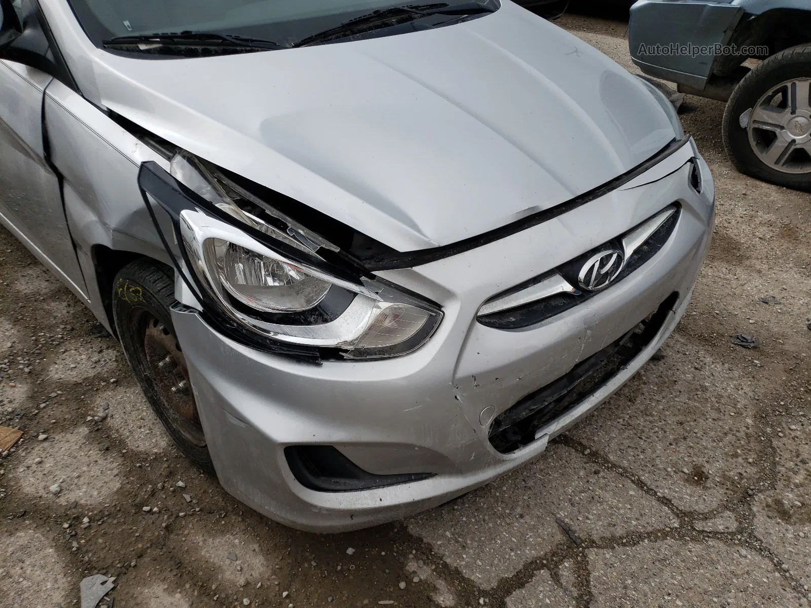 2013 Hyundai Accent Gls Серебряный vin: KMHCT4AE8DU408102