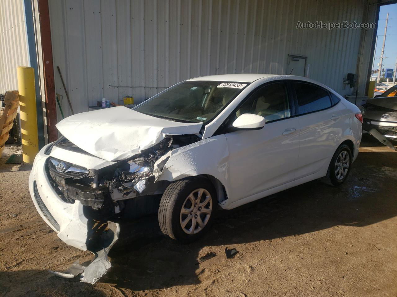 2013 Hyundai Accent Gls White vin: KMHCT4AE8DU531267