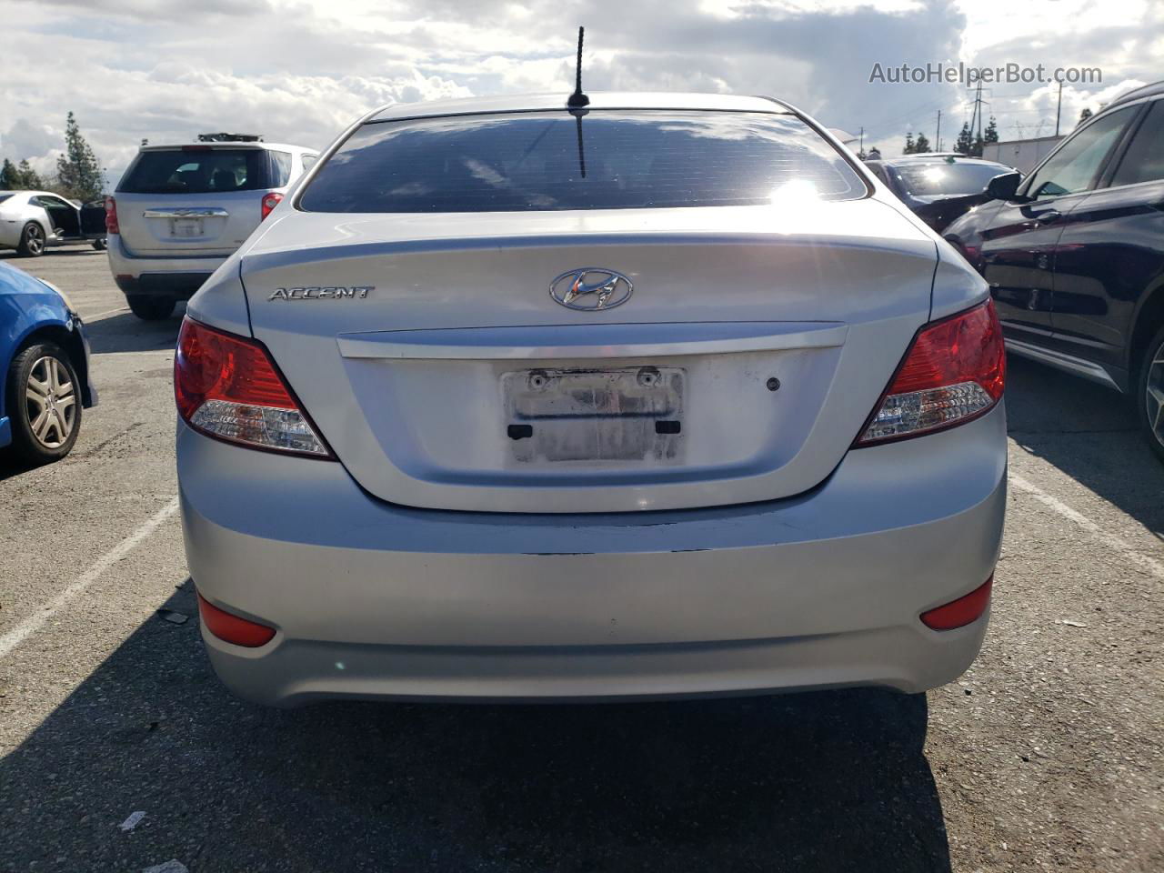 2013 Hyundai Accent Gls Silver vin: KMHCT4AE8DU559778