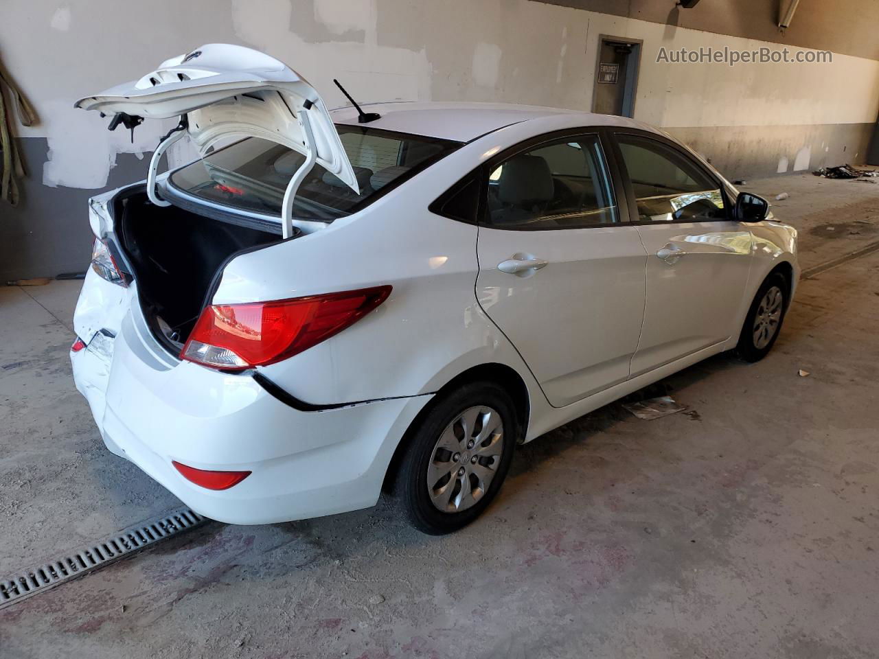 2015 Hyundai Accent Gls White vin: KMHCT4AE8FU841065