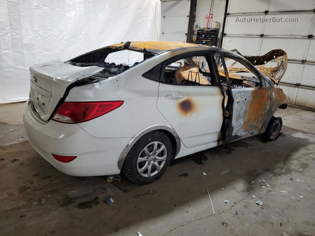 2016 Hyundai Accent Se Burn vin: KMHCT4AE8GU002969