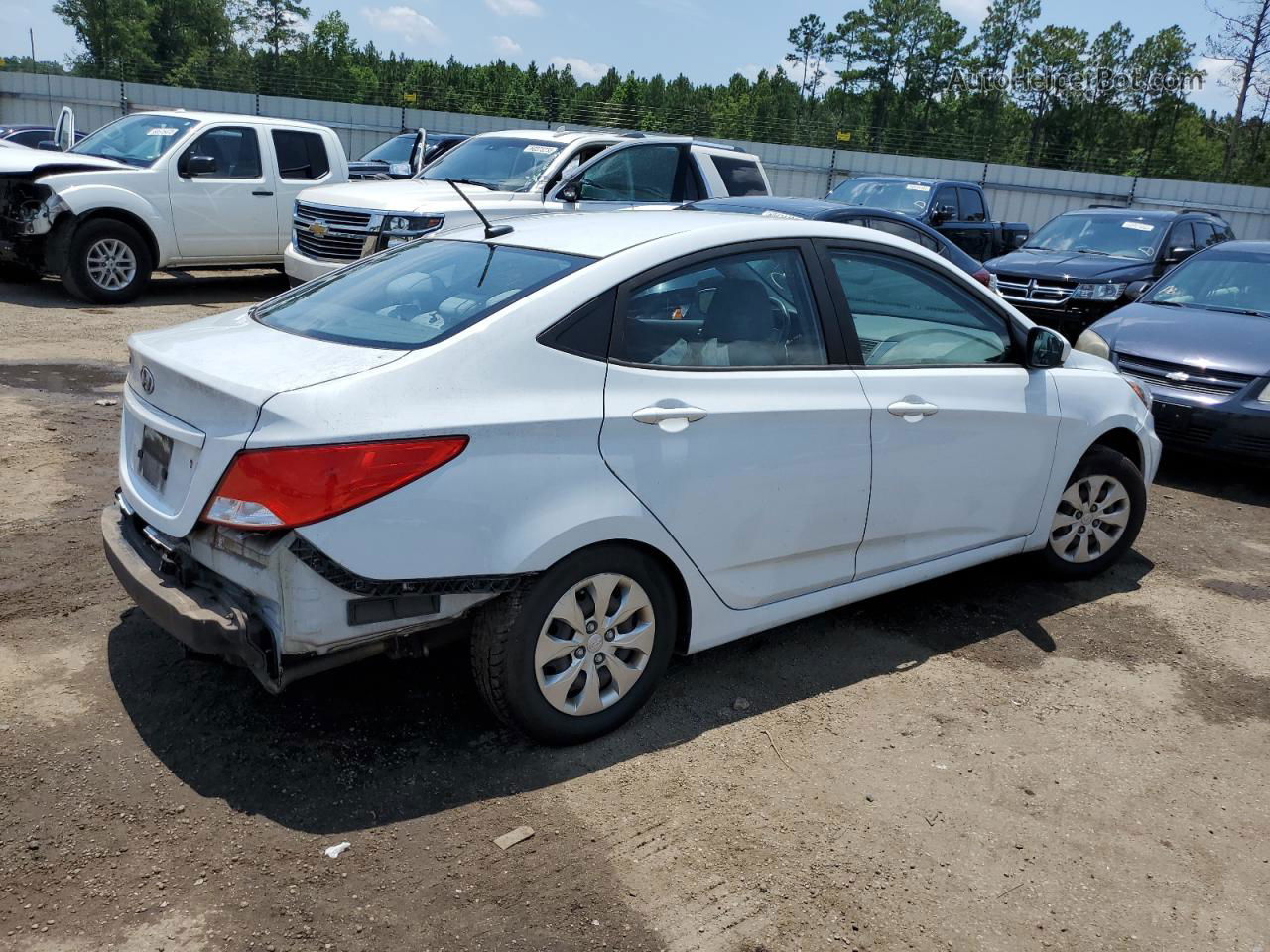 2017 Hyundai Accent Se White vin: KMHCT4AE8HU379044