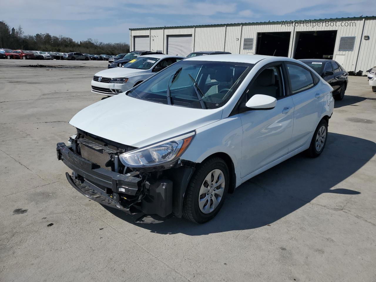 2016 Hyundai Accent Se White vin: KMHCT4AE9GU084646